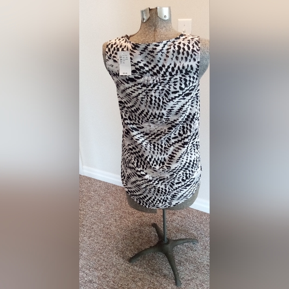 NWT Ricki's Top - Picture 5 of 6